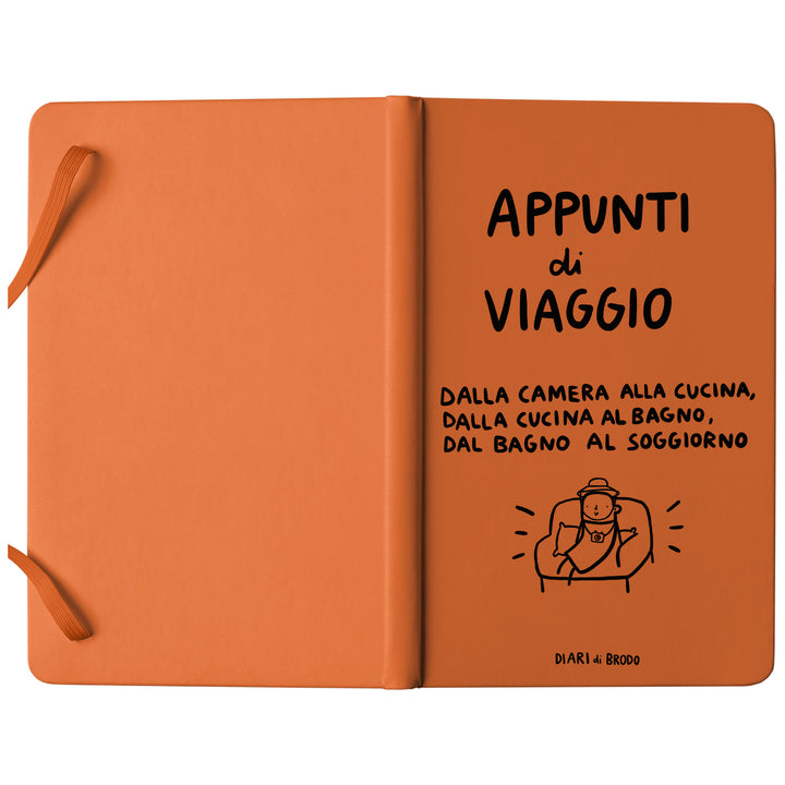Taccuino Appunti di Viaggio dell'album Me lo segno di Diari di brodo: copertina soft touch in 8 colori, con chiusura e segnalibro coordinati