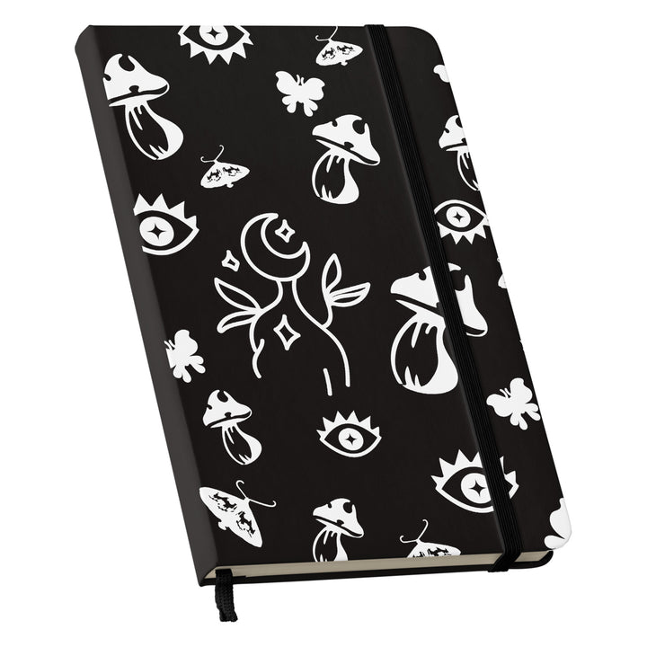 Taccuino Goth dell'album Witchy Wonder di WonderValy: copertina soft touch in 8 colori, con chiusura e segnalibro coordinati