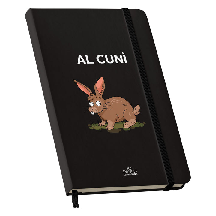 Taccuino AL CUNÌ dell'album LÌNNEA BÉSTJI di Io parlo parmigiano: copertina soft touch in 8 colori, con chiusura e segnalibro coordinati