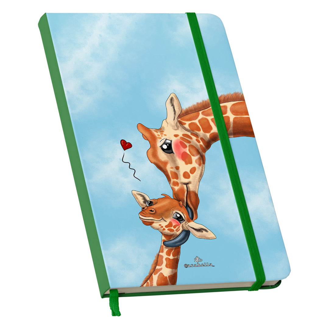 Taccuino Mamma giraffa dell'album Amore in taccuini di Arabella: copertina soft touch in 8 colori, con chiusura e segnalibro coordinati