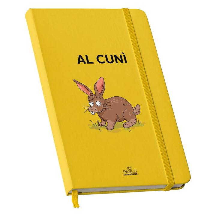 Taccuino AL CUNÌ dell'album LÌNNEA BÉSTJI di Io parlo parmigiano: copertina soft touch in 8 colori, con chiusura e segnalibro coordinati