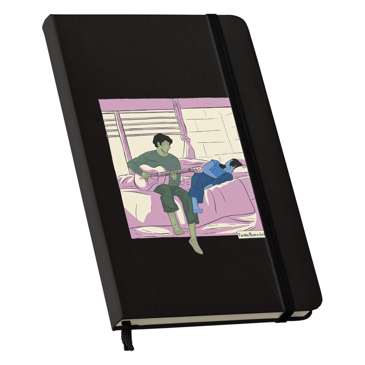 Taccuino Serenata dell'album Taccuini Verdi e Blu di Fumettiverdieblu: copertina soft touch in 8 colori, con chiusura e segnalibro coordinati