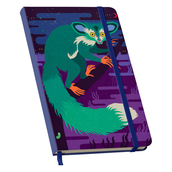 Taccuino Aye-aye dell'album Taccuini selvatici di Silvia Mauri: copertina soft touch in 8 colori, con chiusura e segnalibro coordinati