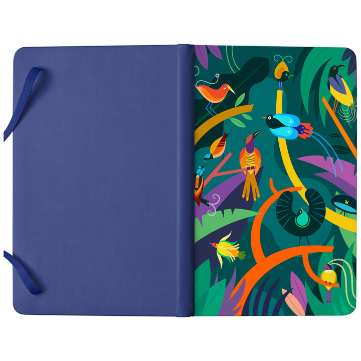 Taccuino Uccelli del paradiso dell'album Taccuini selvatici di Silvia Mauri: copertina soft touch in 8 colori, con chiusura e segnalibro coordinati