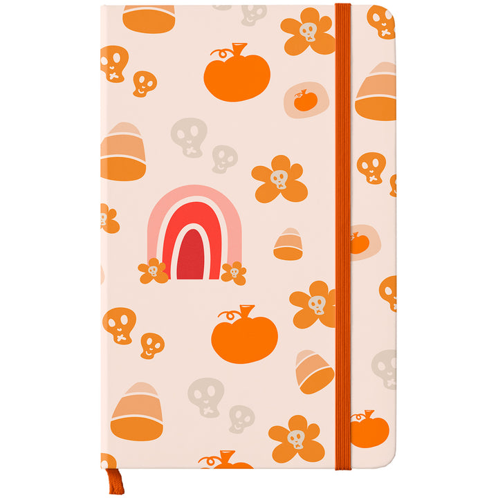 Taccuino Halloween dell'album Witchy Wonder di WonderValy: copertina soft touch in 8 colori, con chiusura e segnalibro coordinati